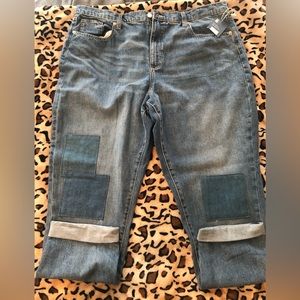 Universal Thread Boyfriend Jeans. NWT